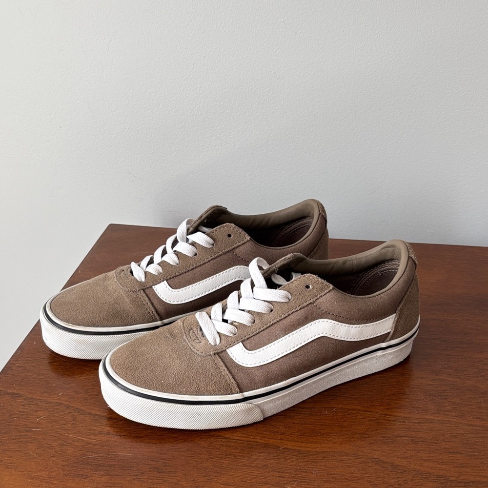 Vans Women’s Brown and White Sneakers